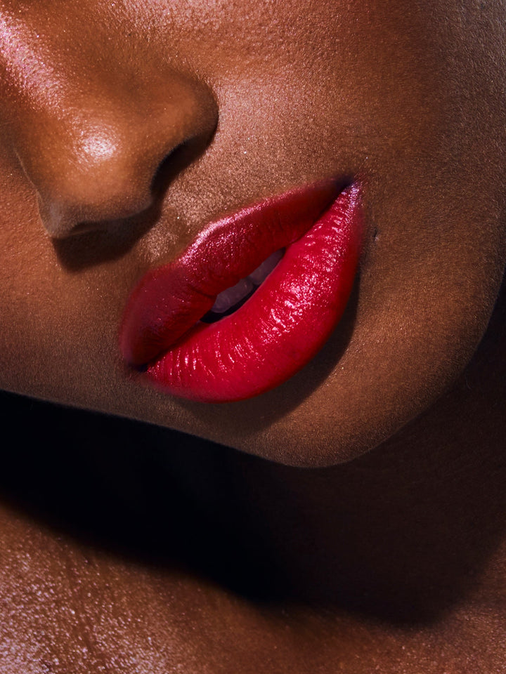 ContourLip™ Classic Red – Iconic Matte Lipstick